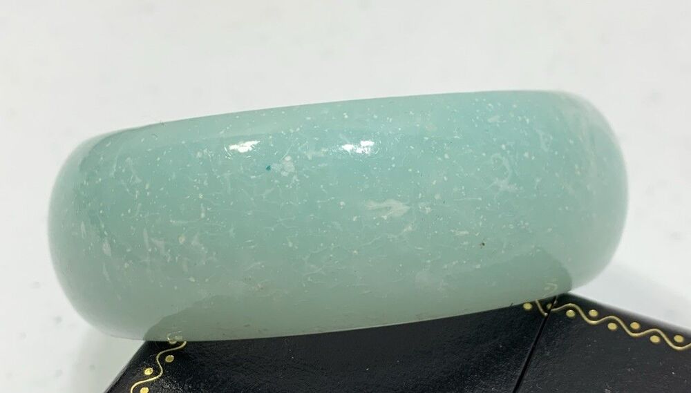 Vintage Mint Sea Green Lucite Chunky Bangle Bracelet Swirl Speckled